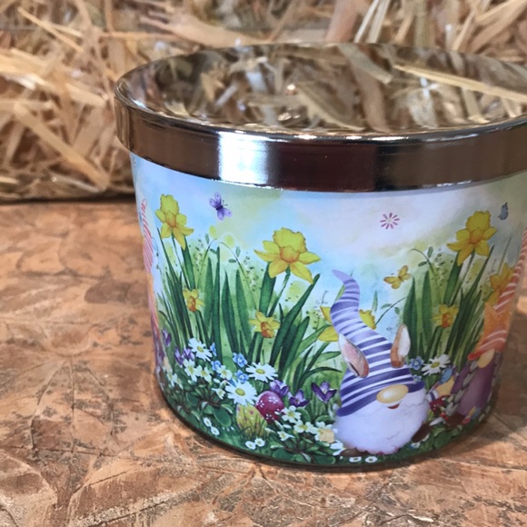 Whimsical Gnome accent candle - Picture 2 of 9